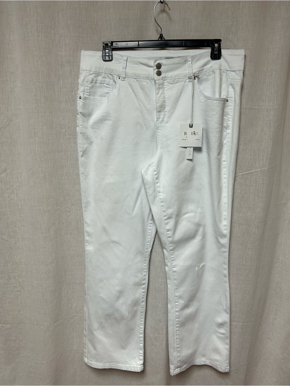Women’s White Straight-Leg Jeans denim size 20W cotton & spandex bootcut
